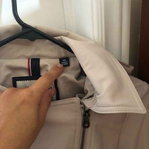Tommy Hilfiger women’s xs trench coat/rain jacket - Picture 3 of 6